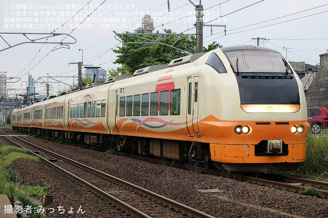 【JR東】E653系U-101編成秋田総合車両センター入場回送を不明で撮影した写真