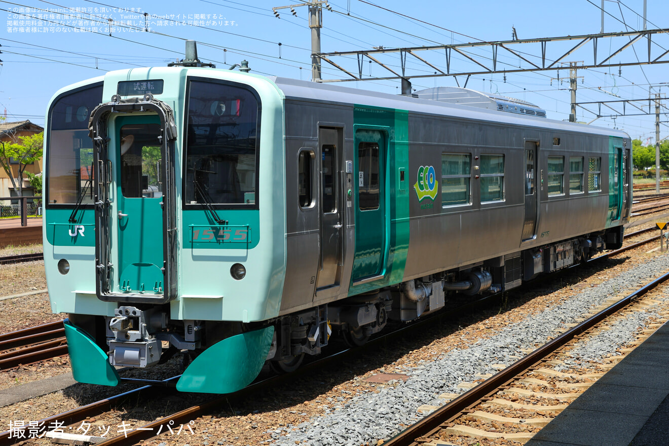 【JR四】1500形気動車1555号車が全般検査を終えて多度津工場出場の拡大写真