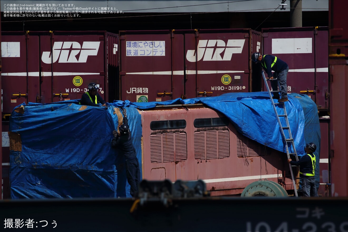 【JR貨】EF81-1が富山貨物駅構内で解体の拡大写真