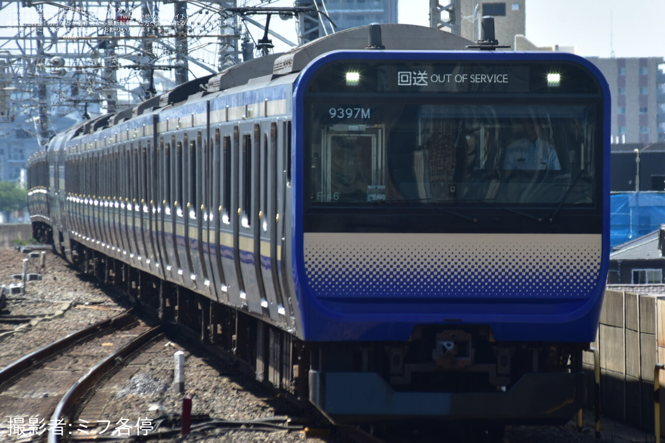 【JR東】E235系1000番台F-46編成車輪転削回送の拡大写真