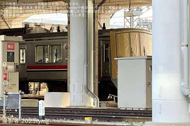 【東急】3000系3110Fの前面養生が始まる、新塗装への変更かを不明で撮影した写真