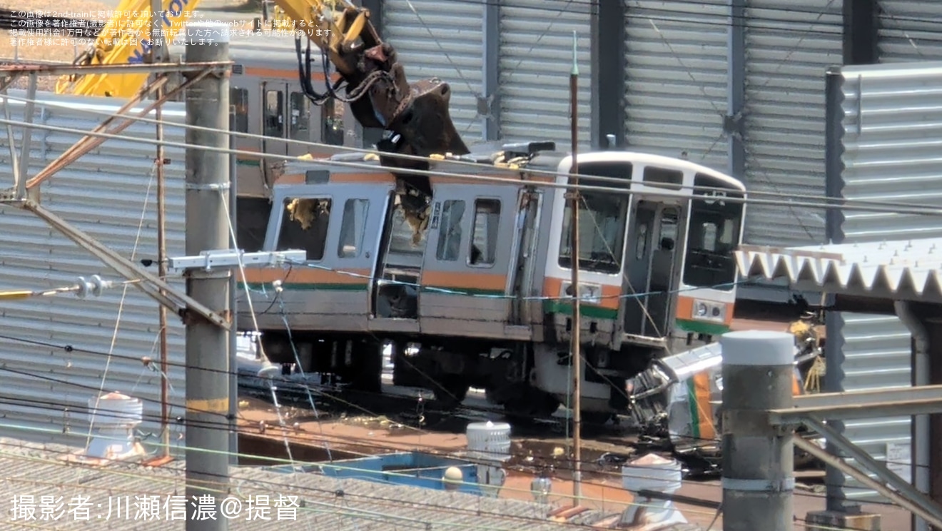 【JR海】213系5000番台H13編成クハ212-5013が解体の拡大写真