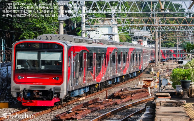 【KCI】INKA製CLI-225系がCikarang線で運用開始を不明で撮影した写真