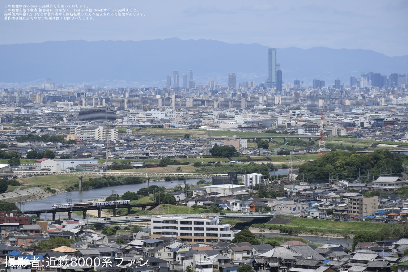 【近鉄】「第6回三重県のいいもの・うまいものフェア」開催で大阪上本町駅に「とばしまメモリーなみの章」が入線の拡大写真