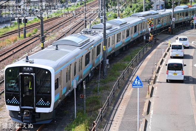 【JR東】E131系200番台ナノN3編成・ナノN4編成がJ-TREC新津事業所を出場を不明で撮影した写真