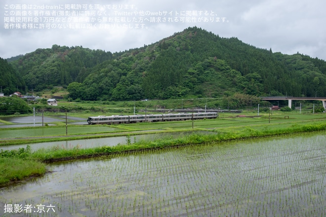 【JR西】223系V22編成が伯備線経由で後藤総合車両所本所へ入場回送を不明で撮影した写真
