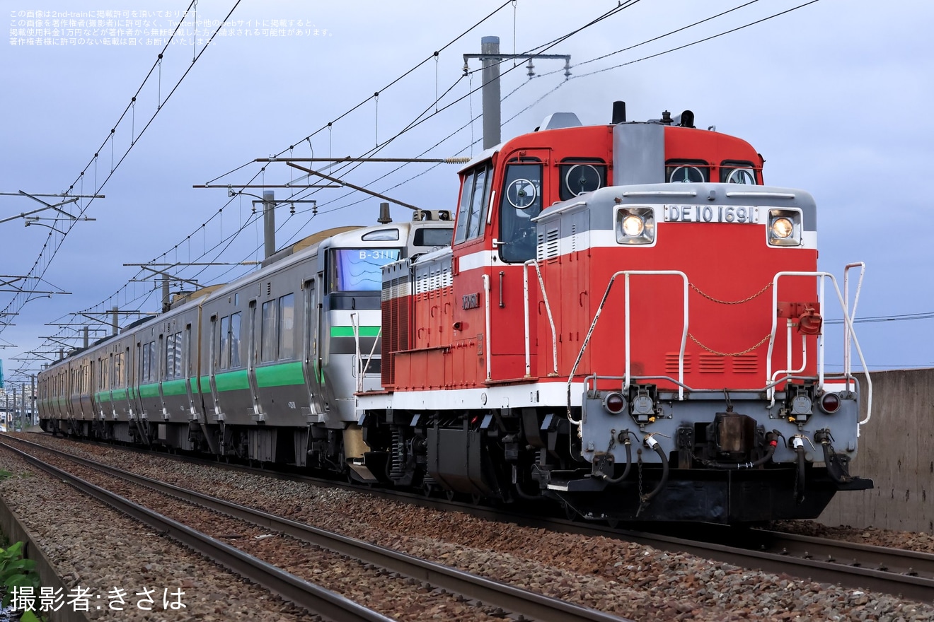 【JR北】733系B-3111編成+B-3211編成が苗穂工場入場回送の拡大写真