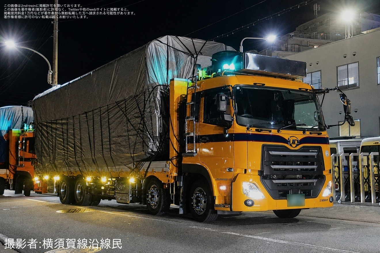 【京急】1500形1719編成の中間車が廃車陸送の拡大写真