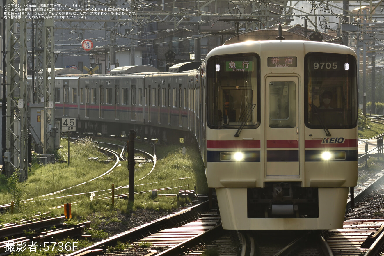 【京王】日本ダービー開催に伴い臨時列車を運転(202605)の拡大写真