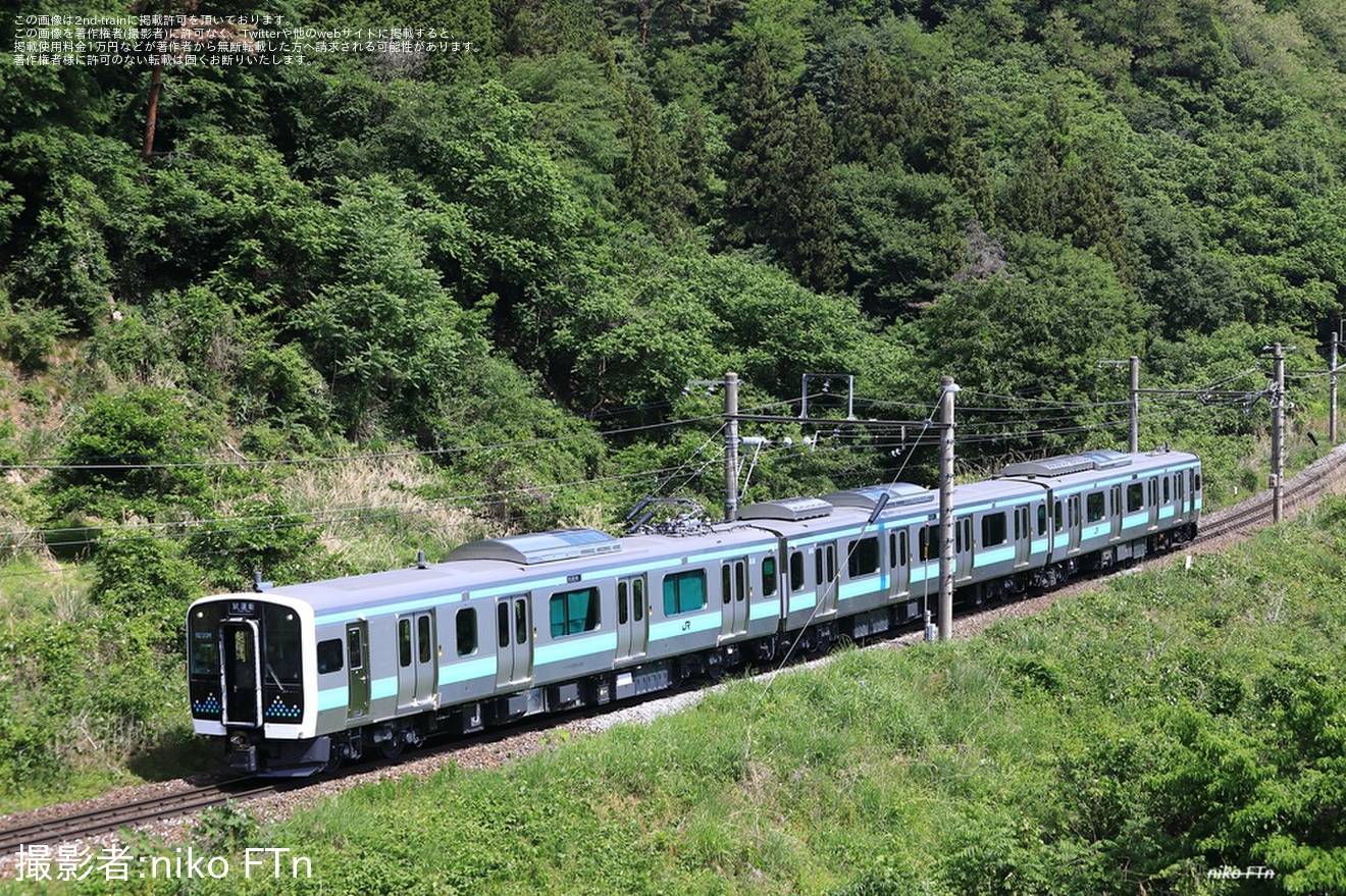 【JR東】E131系N2編成が篠ノ井線で試運転の拡大写真