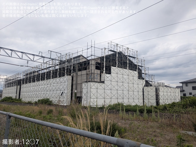 【JR東】旧福島機関区跡の建屋で解体作業が進むを不明で撮影した写真