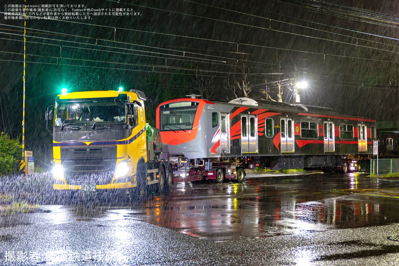 【PR】フィリピン国鉄南北通勤線EM10000形第3編成先頭車が陸送の拡大写真
