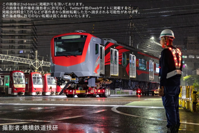 【PR】フィリピン国鉄南北通勤線EM10000形第3編成先頭車が陸送を不明で撮影した写真