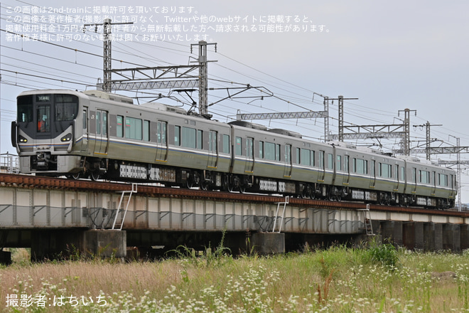 【JR西】225系 U2編成 網干総合車両所出場試運転を不明で撮影した写真