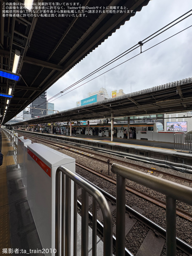 【JR東】中野駅6・8番線ホームドア稼働開始を不明で撮影した写真