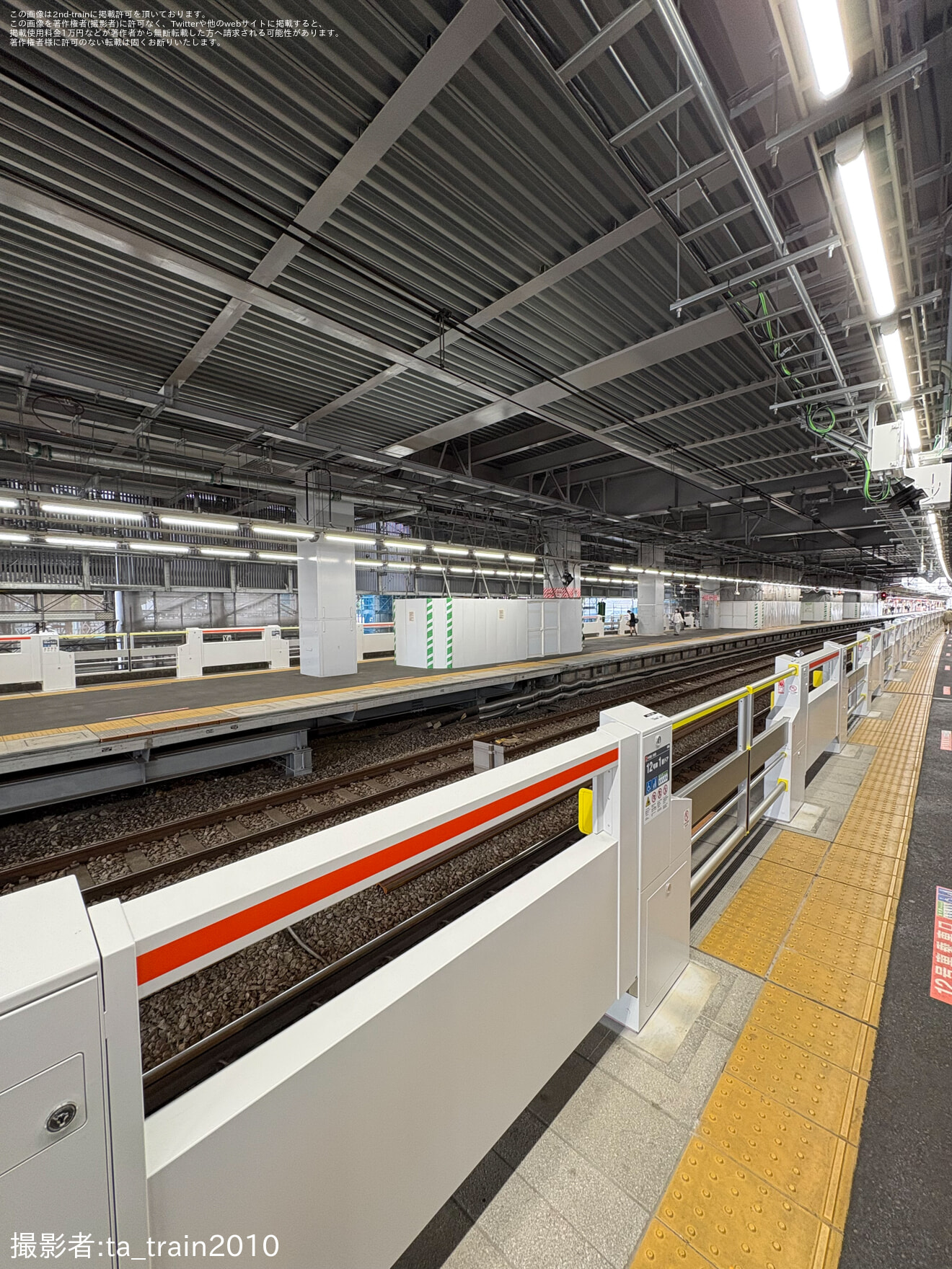 【JR東】中野駅6・8番線ホームドア稼働開始の拡大写真