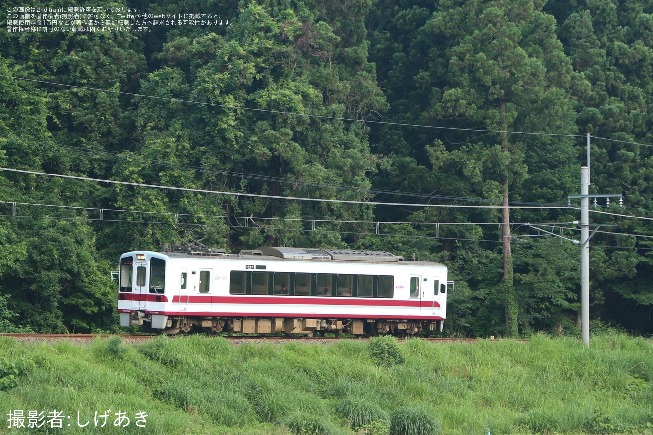 【北越】HK100形SREラッピング車両が初運用の拡大写真