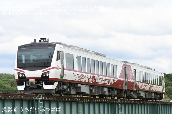 【JR東】HB-E300系「ひなび」を使用した「ふるまい酒まつり号」が運転（3枚目）