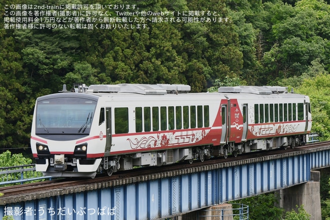 【JR東】HB-E300系「ひなび」を使用した「ふるまい酒まつり号」が運転（1枚目）