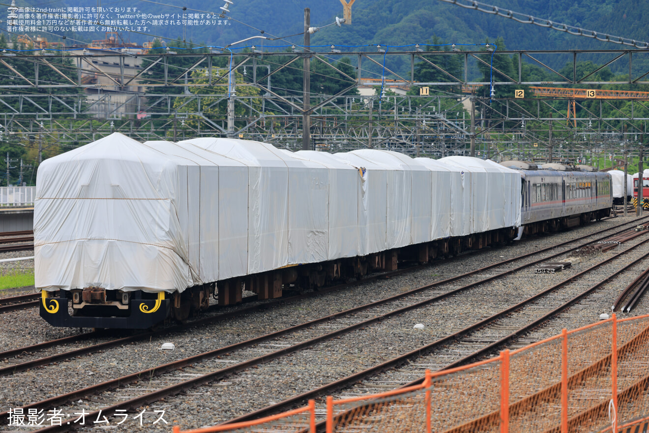 【西武】10000系10101Fが3000系3011Fと連結の拡大写真