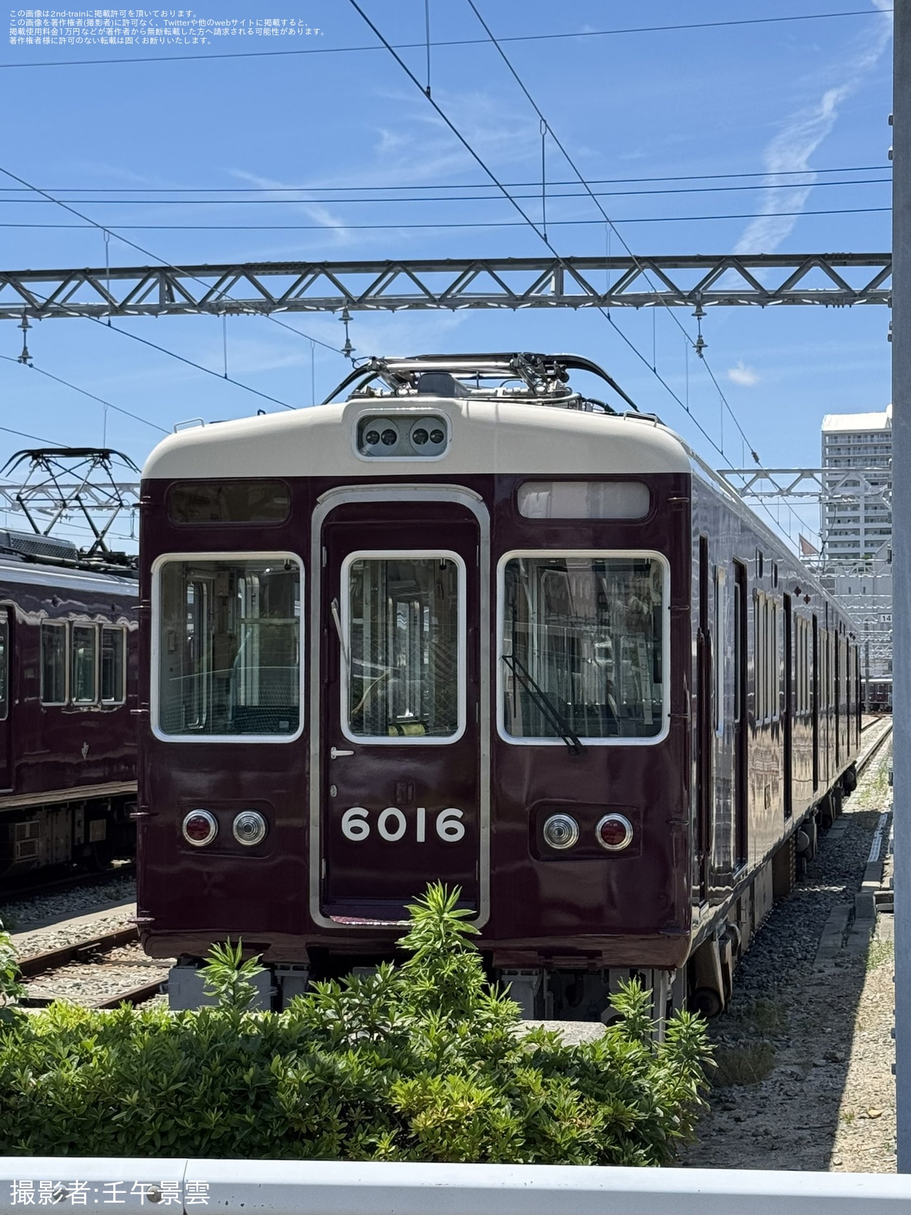 【阪急】6000系6016Fの前面行先表示器が撤去の拡大写真
