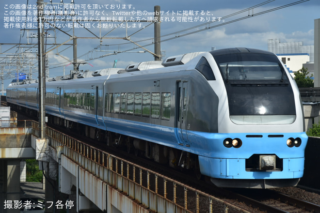 【JR東】E653系K71編成使用 舞浜臨を舞浜駅で撮影した写真