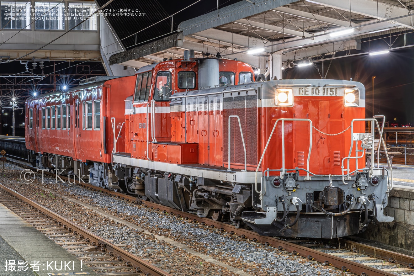 【JR西】キハ47-1022が後藤総合車両所を出場し配給輸送の拡大写真