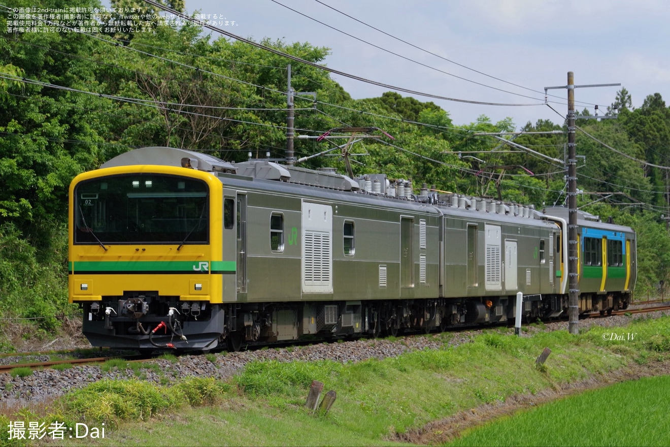 【JR東】キハE130-107が郡山総合車両センターへ入場配給の拡大写真