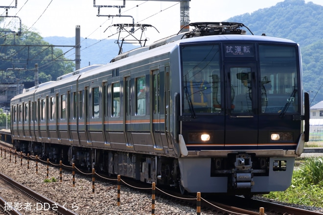 【JR西】207系S51編成が体質改善工事を終えて出場試運転（1枚目）