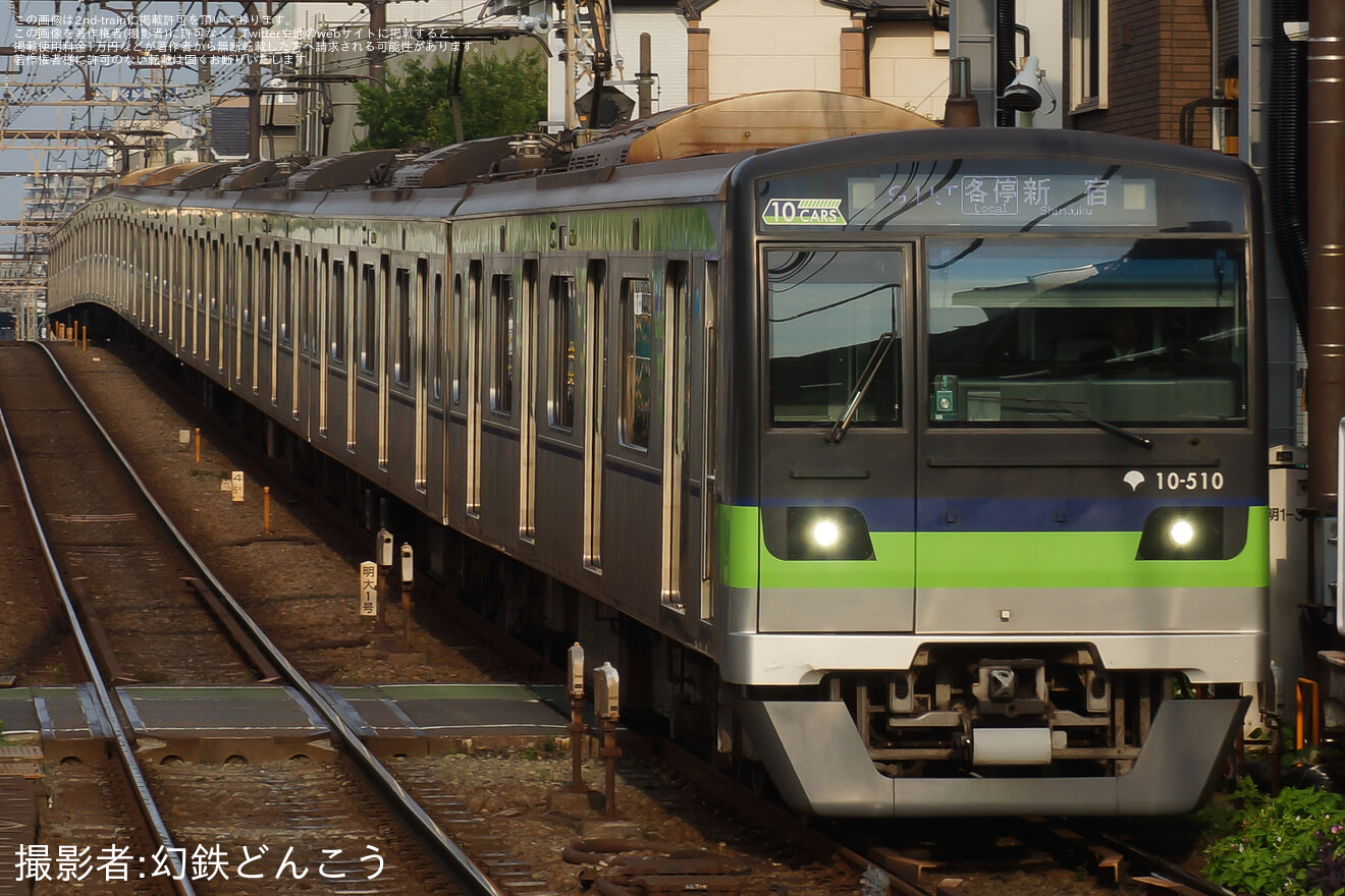 【都営】10-300形10-510Fが京王線新宿駅へ入線の拡大写真