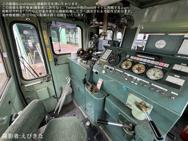 【神奈臨】「貨物の裏側に潜入!根岸駅・横浜本牧駅の探検＆レアなSL機関車撮影会」開催 - 横浜本牧駅にて撮影