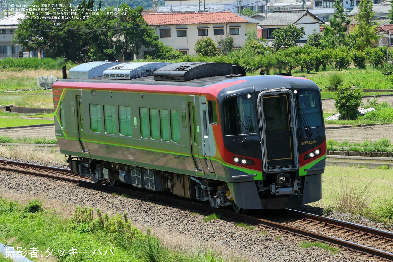 【JR四】2700系気動車2806号車が検査を終えて多度津工場出場(202606)の拡大写真