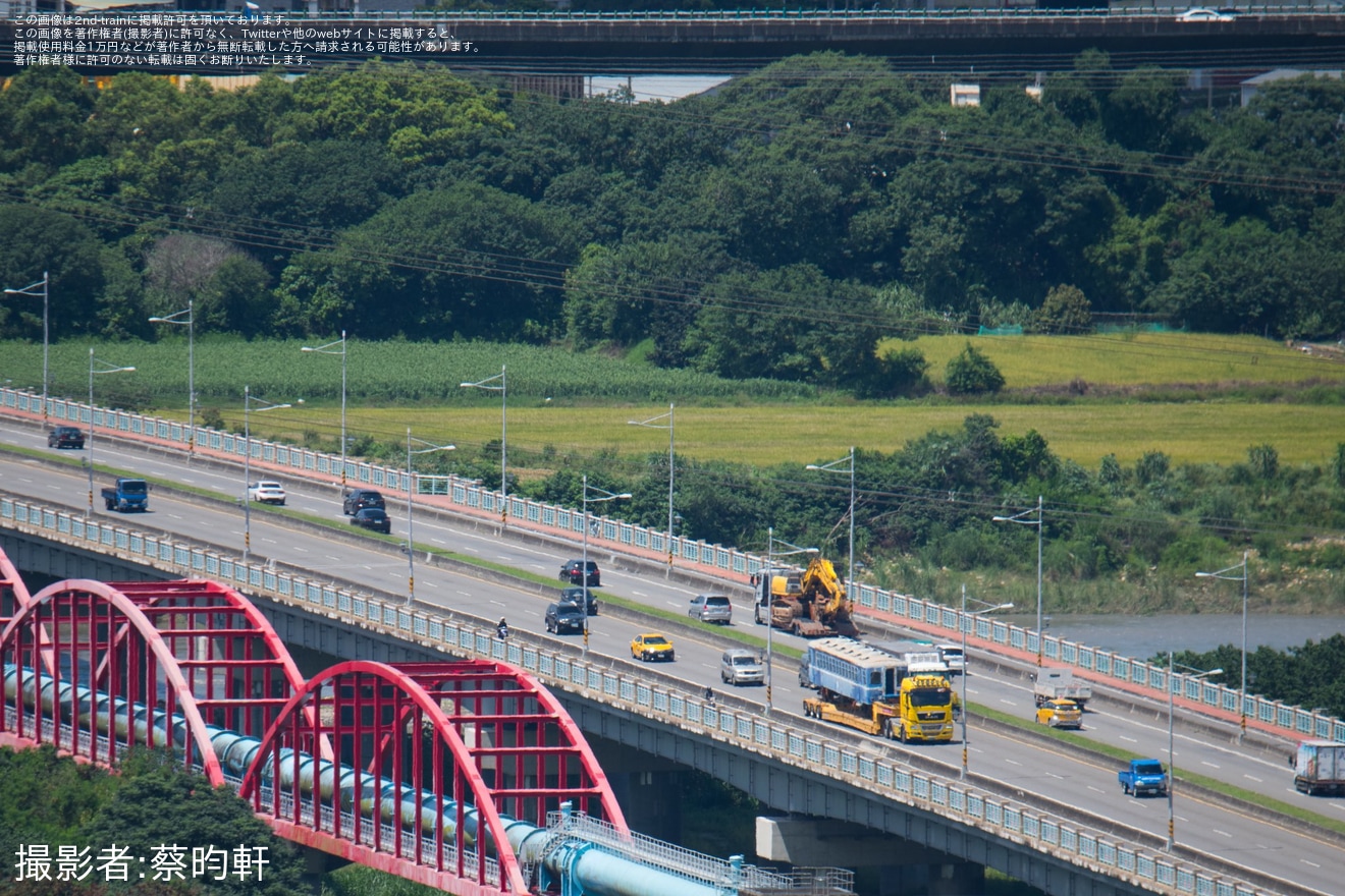 【台鉄】DR2055・DR2056が修復のため陸送の拡大写真