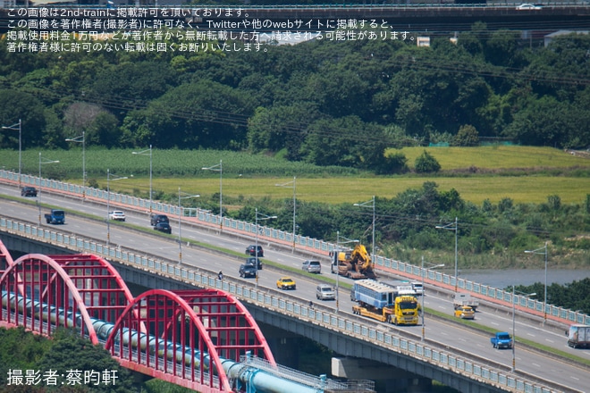 【台鉄】DR2055・DR2056が修復のため陸送を不明で撮影した写真