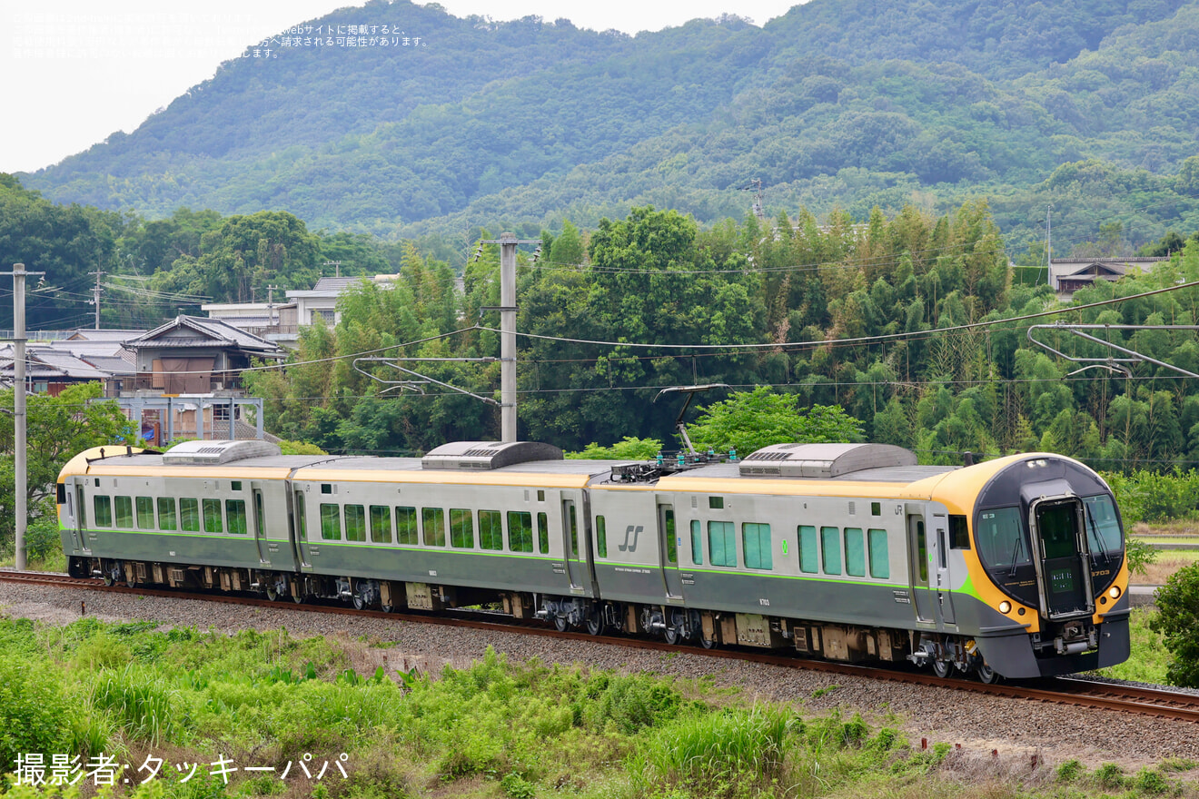 【JR四】8600系E3編成が多度津工場を出場の拡大写真