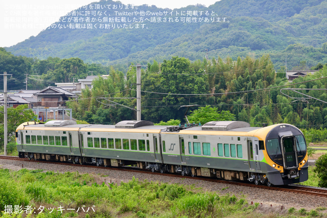 【JR四】8600系E3編成が多度津工場を出場をみの～詫間間で撮影した写真