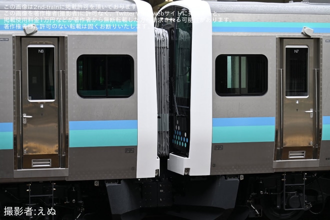 【JR東】E131系200番台N7編成・N8編成がJ-TREC新津事業所を出場し公式試運転（3枚目）