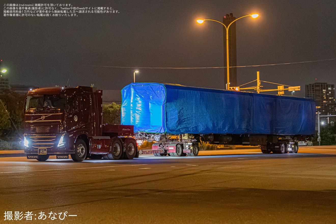 【東臨】70-000形Z6編成の先頭車が東京港へ陸送・船積みの拡大写真