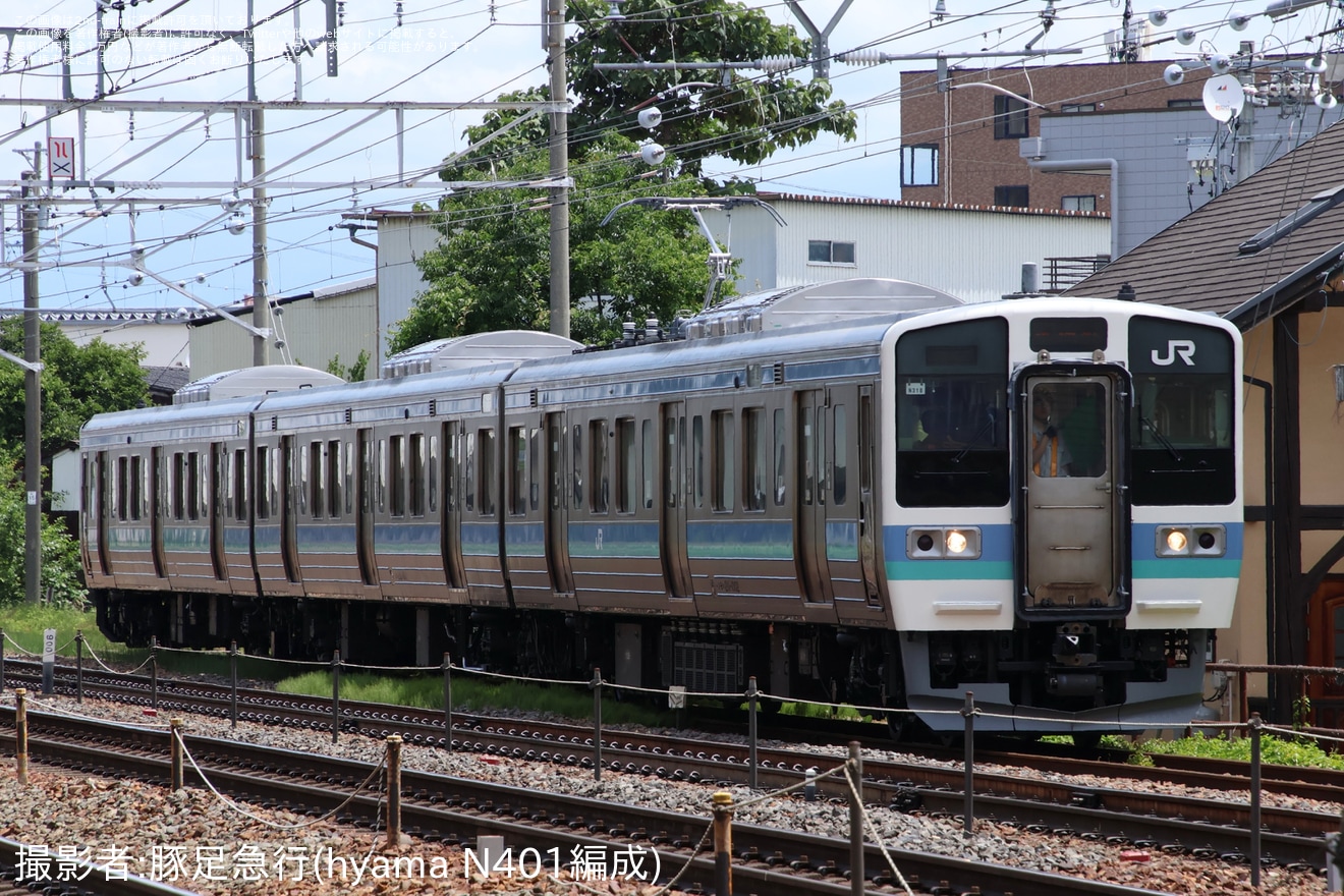 【JR東】211系1000番台N318編成が延命工事を実施し長野総合車両センター構内試運転の拡大写真