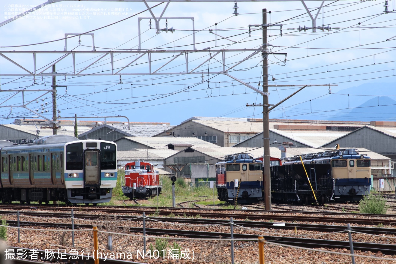 【JR東】211系1000番台N318編成が延命工事を実施し長野総合車両センター構内試運転の拡大写真