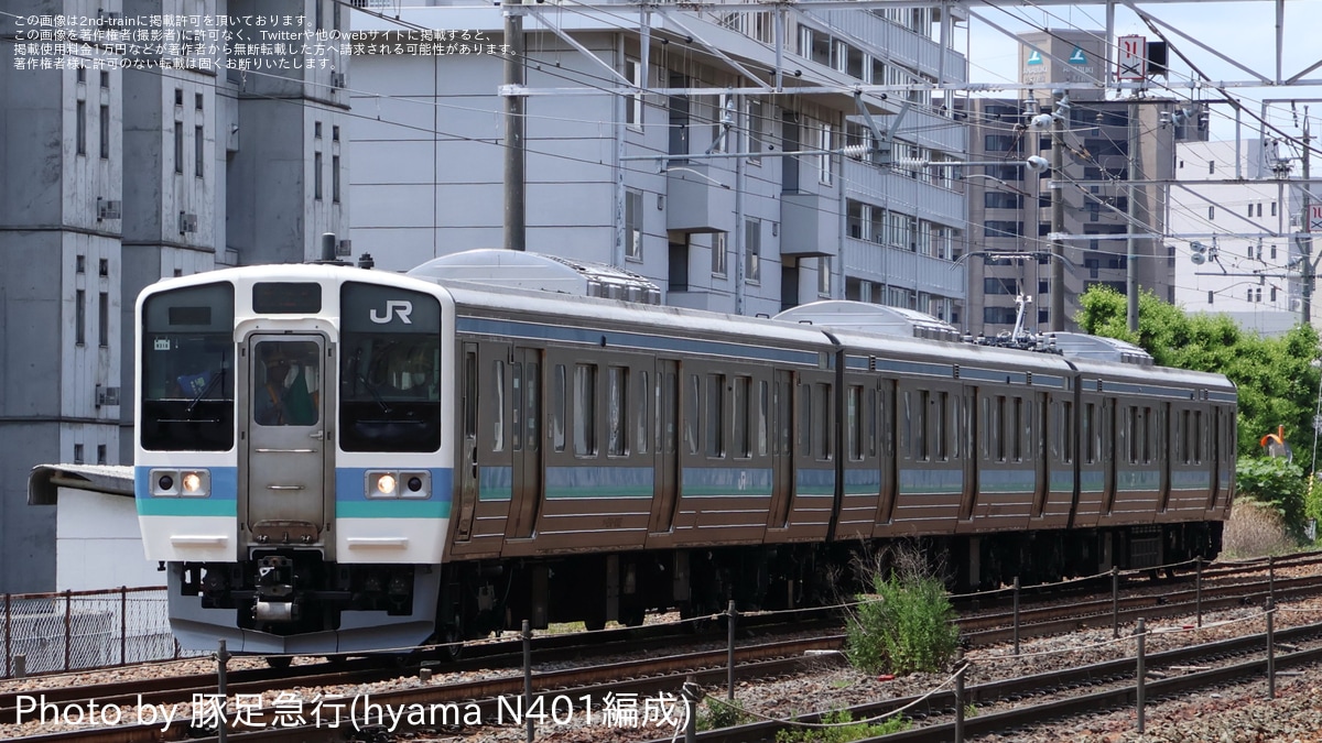 JR東】211系1000番台N318編成が延命工事を実施し長野総合車両センター