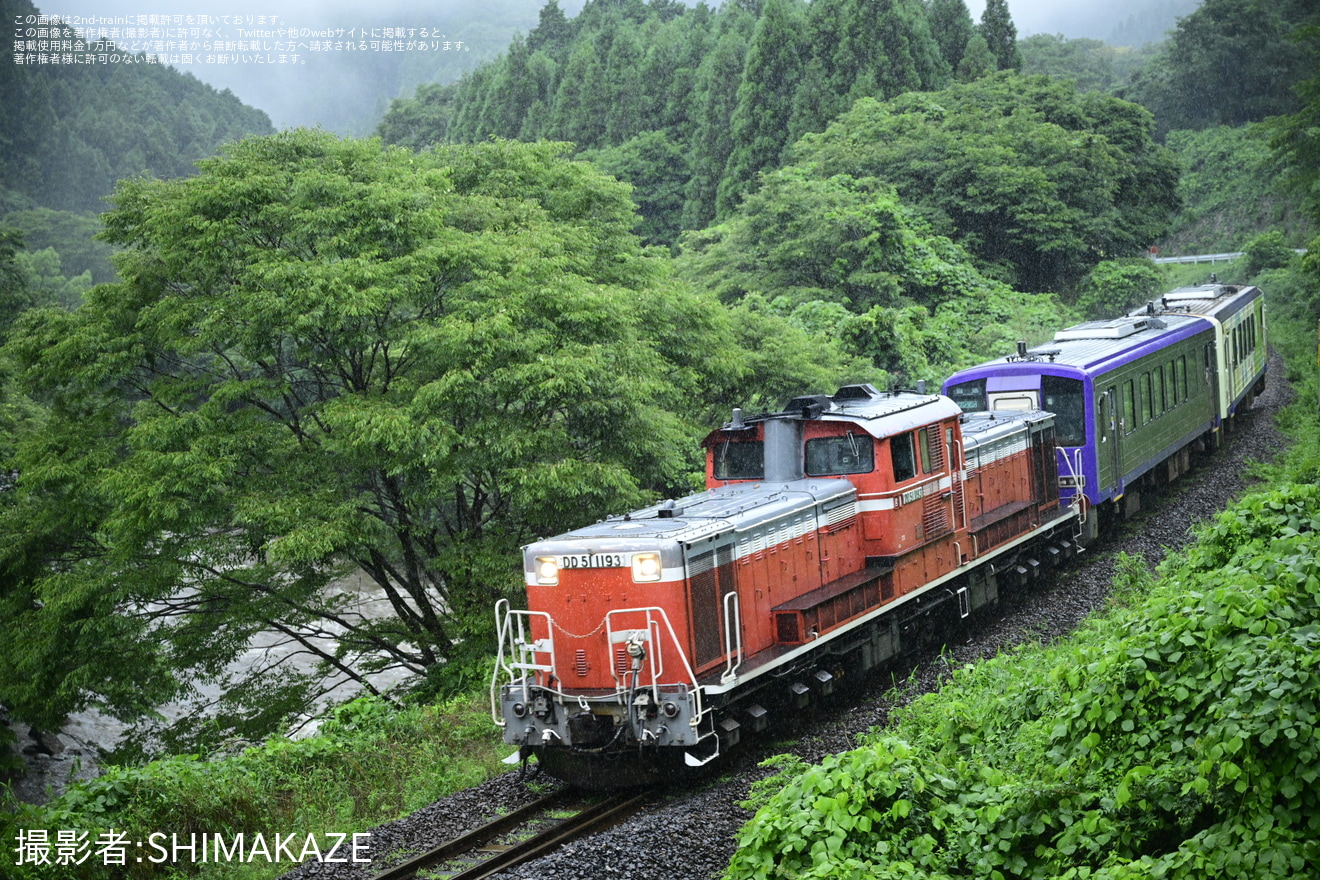 【JR西】キハ120-16・キハ120-8が亀山へ配給輸送の拡大写真