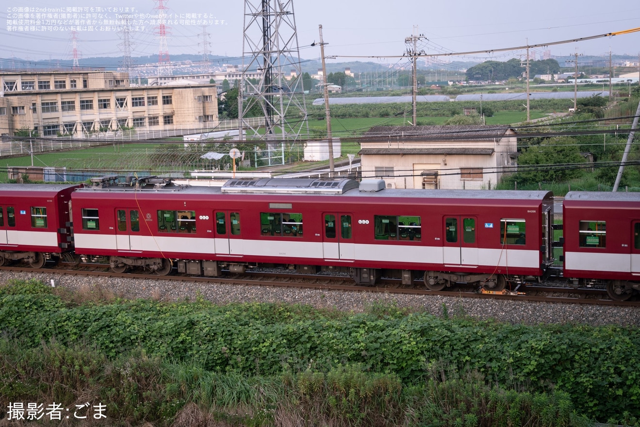 【近鉄】京都駅で脱線した8A系8A06をEE28+VE74が救援回送の拡大写真
