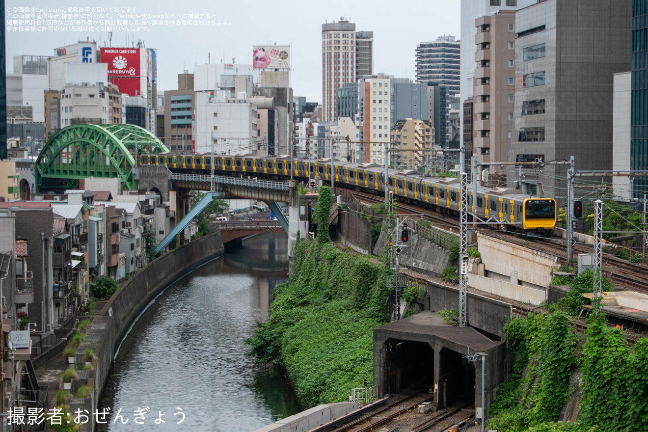 【JR東】E235系ミツB31編成が中央・総武緩行線で試運転の拡大写真