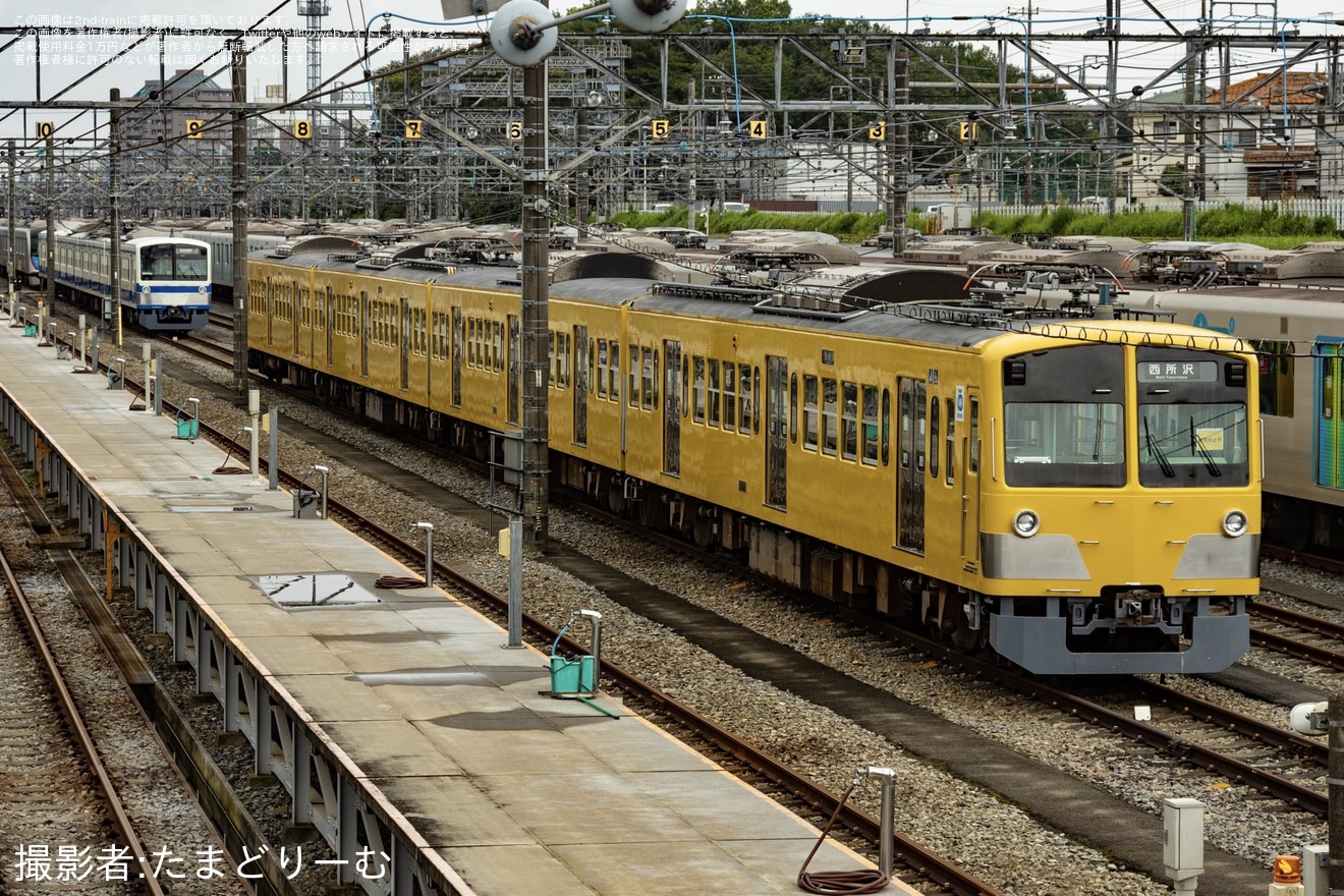 【西武】新101系263Fに「使用休止中」札が掲出されるの拡大写真