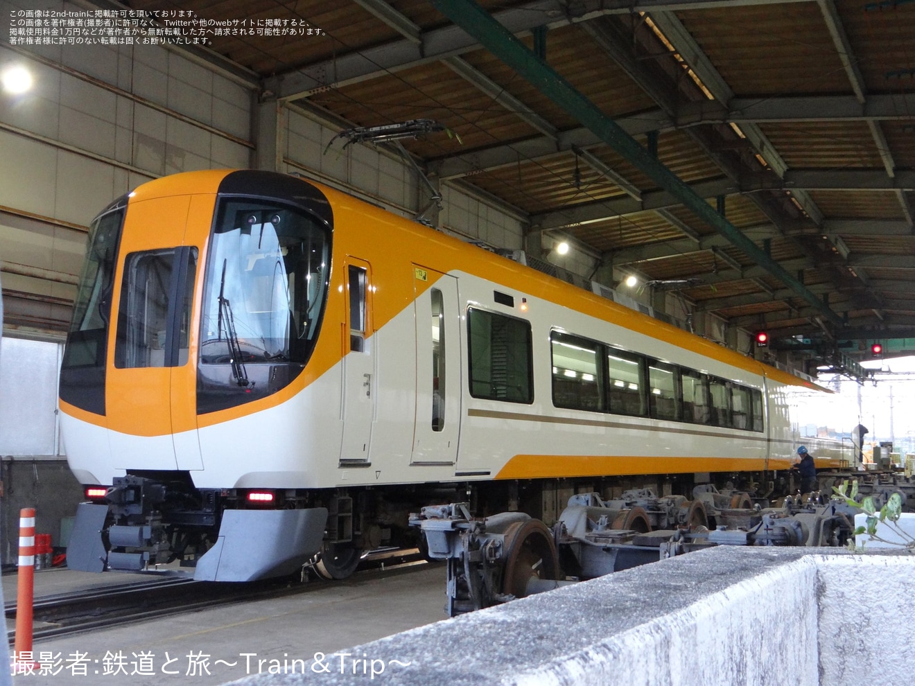 【近鉄】16600系YT01が五位堂検修車庫を出場の拡大写真