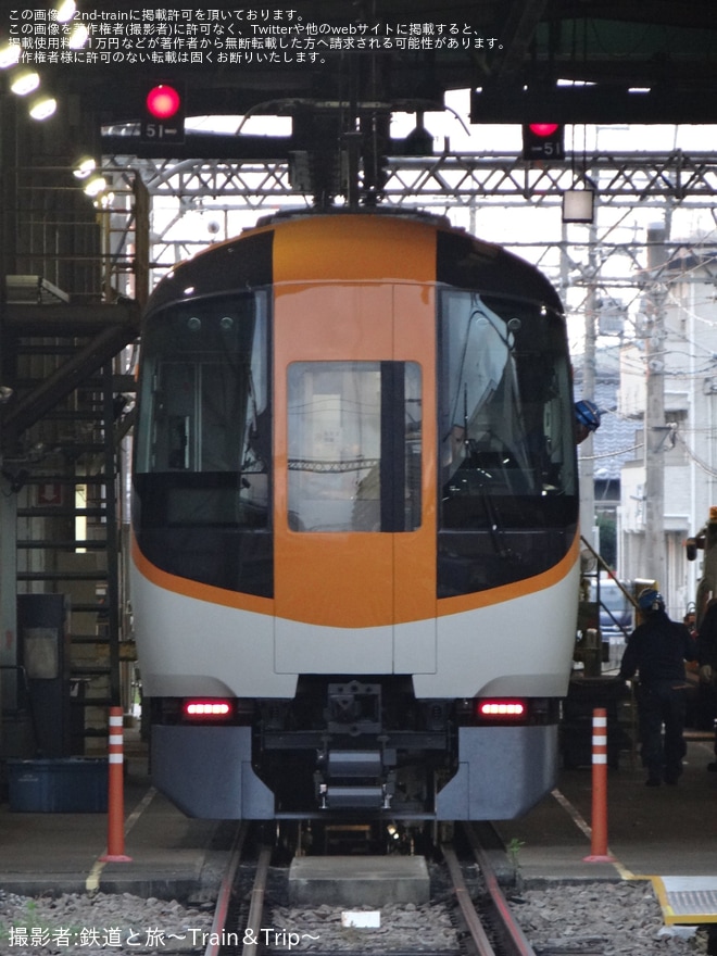 【近鉄】16600系YT01が五位堂検修車庫を出場を不明で撮影した写真