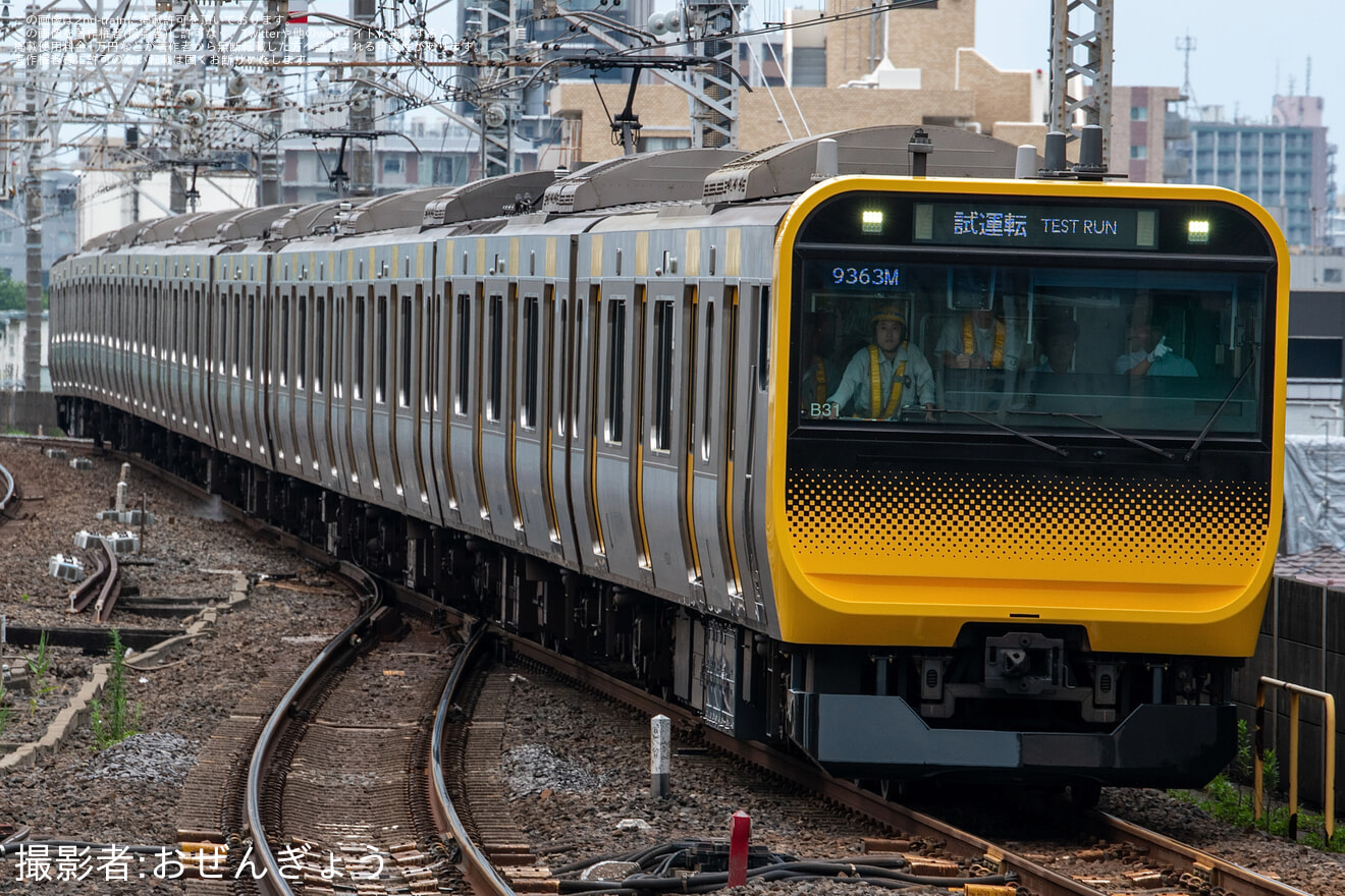 【JR東】E235系ミツB31編成が総武快速線で試運転の拡大写真