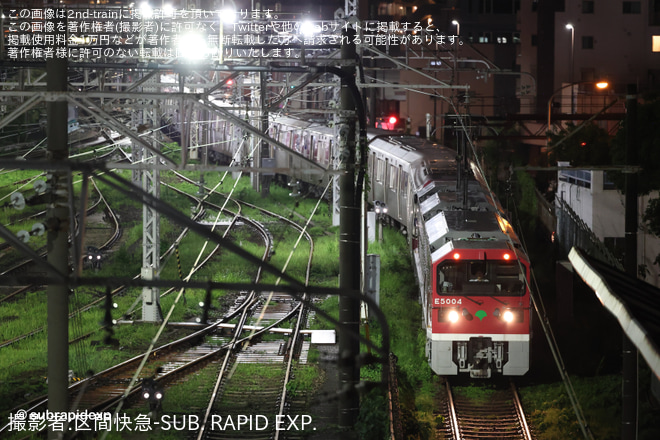 【都営】12-600形12-651Fが馬込車両検修場を出場しE5000形牽引で回送を不明で撮影した写真