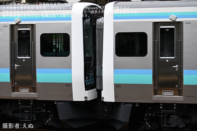 【JR東】E131系ナノN9+N10編成J-TREC新津事業所出場試運転を不明で撮影した写真